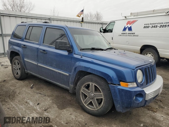 2009 Jeep Patriot Limited z VIN 1J4FF48B99D238239, wystawiony jako Copart lot #43045435 z przebiegiem 186 908 mil mil oraz Szkoda całkowita • Salvage title. Historia ofert i sprzedaży dostępna na DreamBid. Obrazek 4.