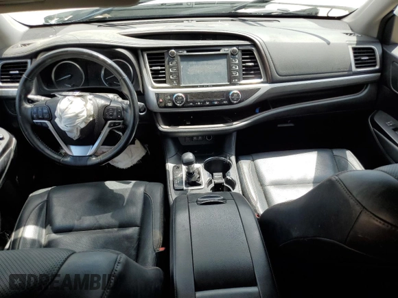 2017 Toyota Highlander Limited with VIN 5TDYZRFH8HS202829, listed as a Copart auction lot 58391795 with 81,957 mi miles and Salvage title. Bid and sale history available at DreamBid. Image 8.