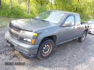 2012 Chevrolet Colorado Work Truck z VIN 1GCESBF96C8145700, wystawiony jako IAAI lot #42477869 z przebiegiem 86 923 mil mil oraz . Historia ofert i sprzedaży dostępna na DreamBid. Obrazek 17.