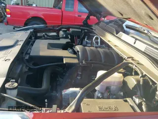 2020 GMC Yukon Denali z VIN 1GKS2CKJ8LR170394, wystawiony jako IAAI lot #40798809 z przebiegiem 81 611 mil mil oraz . Historia ofert i sprzedaży dostępna na DreamBid. Obrazek 19.