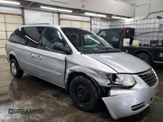 2007 Chrysler Town & Country LWB LX with VIN 2A4GP44R57R353256, listed as a Copart auction lot 88343665 with 178,957 mi miles and Salvage Title. Bid and sale history available at carsss.com. Image 4.