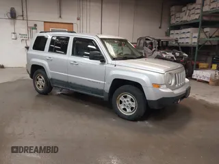 2011 Jeep Patriot Latitude с VIN 1J4NF1GB9BD266334, выставлен на аукционе IAAI как лот 42209910 с пробегом 98 442 миль миль и . История ставок и продаж доступна на DreamBid. Изображение 1.