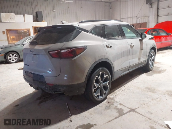 2021 Chevrolet Blazer RS z VIN 3GNKBKRS4MS511445, wystawiony jako IAAI lot #41376452 z przebiegiem 34 843 mil mil oraz . Historia ofert i sprzedaży dostępna na DreamBid. Obrazek 4.