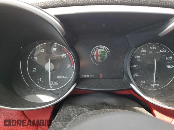 2018 Alfa Romeo Giulia z VIN ZARFAEBN6J7597943, wystawiony jako Copart lot #88288745 z przebiegiem 105 551 mil mil oraz Szkoda całkowita • Salvage title. Historia ofert i sprzedaży dostępna na DreamBid. Obrazek 9.