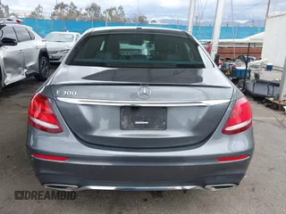 2018 Mercedes-Benz E-Class E 300 with VIN WDDZF4JB7JA337702, listed as a IAAI auction lot 41713178 with 1 mi miles. Bid and sale history available at carsss.com. Image 17.