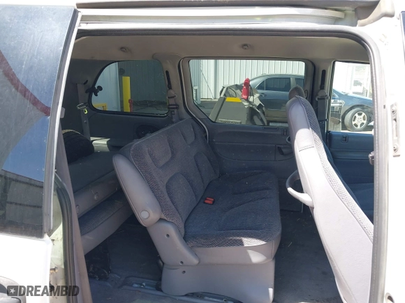 1997 Dodge Caravan with VIN 2B4FP2534VR419791, listed as a IAAI auction lot 42111019 with 274,426 mi miles. Bid and sale history available at carsss.com. Image 8.