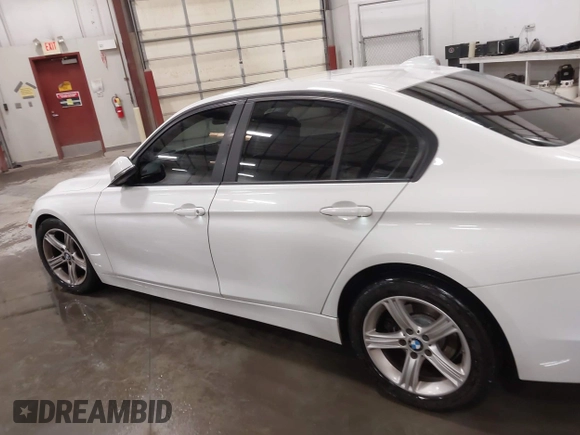 2014 BMW 3 Series 328i with VIN WBA3C1C52EK112194, listed as a IAAI auction lot 41694770 with 139,609 mi miles. Bid and sale history available at carsss.com. Image 14.