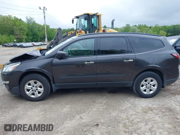 2015 Chevrolet Traverse LS z VIN 1GNKVFED2FJ133054, wystawiony jako IAAI lot #42252164 z przebiegiem 72 981 mil mil oraz . Historia ofert i sprzedaży dostępna na DreamBid. Obrazek 14.