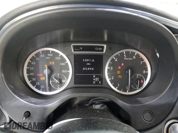 2018 Infiniti QX30 Pure with VIN SJKCH5CP7JA043304, listed as a Copart auction lot 51667365 with 85,494 mi miles and Salvage title. Bid and sale history available at DreamBid. Image 9.