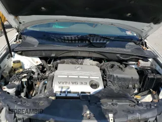 2004 Lexus RX 330 with VIN JTJHA31UX40013165, listed as a Copart auction lot 61040094 with 184,872 mi miles and Salvage Title. Bid and sale history available at carsss.com. Image 13.