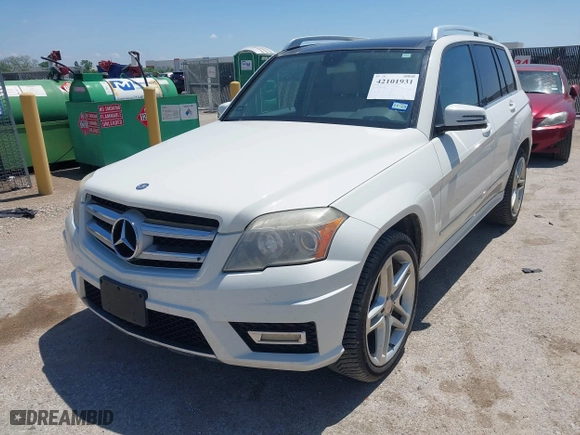 2011 Mercedes-Benz GLK-Class GLK 350 with VIN WDCGG5GB9BF680201, listed as a IAAI auction lot 42101931 with 252,488 mi miles. Bid and sale history available at carsss.com. Image 2.