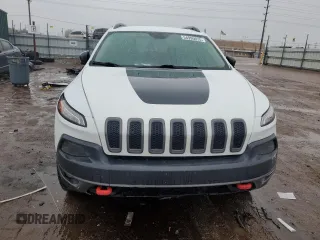 2017 Jeep Cherokee Trailhawk with VIN 1C4PJMBS1HW622388, listed as a Copart auction lot 54990075 with 101,437 mi miles and Salvage title. Bid and sale history available at DreamBid. Image 5.