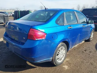 2011 Ford Focus SE with VIN 1FAHP3FN3BW201142, listed as a IAAI auction lot 41520289 with 244,506 mi miles. Bid and sale history available at carsss.com. Image 4.
