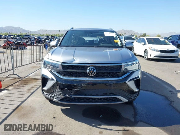 2022 Volkswagen Taos SE с VIN 3VVRX7B20NM100096, выставлен на аукционе IAAI как лот 42146351 с пробегом 17 522 миль миль и . История ставок и продаж доступна на DreamBid. Изображение 13.