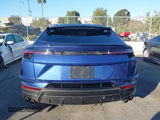 2024 Lamborghini Urus Performante z VIN ZPBUC3ZL3RLA30847, wystawiony jako IAAI lot #40935032 z przebiegiem Nie podano mil oraz . Historia ofert i sprzedaży dostępna na DreamBid. Obrazek 17.
