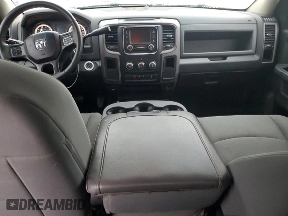 2018 Ram 2500 Tradesman z VIN 3C6UR5CJ2JG262048, wystawiony jako Copart lot #44942415 z przebiegiem 184 788 mil mil oraz Czysty tytuł • Clean title. Historia ofert i sprzedaży dostępna na DreamBid. Obrazek 8.