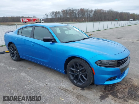 2019 Dodge Charger SXT with VIN 2C3CDXBG2KH588135, listed as a IAAI auction lot 41923629 with 42,985 mi miles. Bid and sale history available at carsss.com. Image 1.