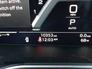 2023 Audi SQ5 Premium Plus z VIN WA1B4AFY4P2035195, wystawiony jako IAAI lot #42004734 z przebiegiem 10 353 mil mil oraz . Historia ofert i sprzedaży dostępna na DreamBid. Obrazek 15.