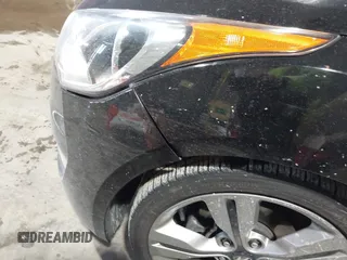 2012 Hyundai Veloster w/Black Int z VIN KMHTC6AD7CU080950, wystawiony jako IAAI lot #41606241 z przebiegiem 86 843 mil mil oraz . Historia ofert i sprzedaży dostępna na DreamBid. Obrazek 6.