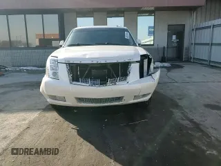2013 Cadillac Escalade ESV Premium z VIN 1GYS4JEF6DR173775, wystawiony jako Copart lot #46567645 z przebiegiem 248 838 mil mil oraz Szkoda całkowita • Salvage title. Historia ofert i sprzedaży dostępna na DreamBid. Obrazek 12.