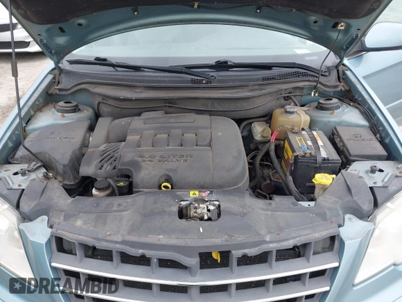 2008 Chrysler Pacifica Touring with VIN 2A8GM68X28R634539, listed as a IAAI auction lot 42300301 with 113,621 mi miles and . Bid and sale history available at DreamBid. Image 10.