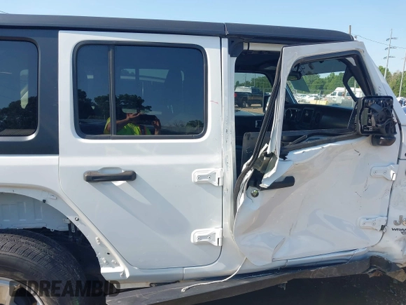 2020 Jeep Wrangler Unlimited Sport S with VIN 1C4HJXDG9LW237507, listed as a IAAI auction lot 42377928 with 48,217 mi miles and . Bid and sale history available at DreamBid. Image 13.