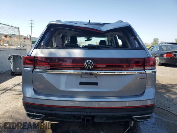2025 Volkswagen Atlas SE z VIN 1V2HR2CA5SC504083, wystawiony jako Copart lot #59777055 z przebiegiem 13 538 mil mil oraz Czysty tytuł • Clean title. Historia ofert i sprzedaży dostępna na DreamBid. Obrazek 6.