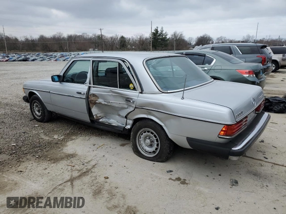 1983 Mercedes-Benz 300 D с VIN WDBAB33A6DB021786, выставлен на аукционе Copart как лот 48110185 с пробегом 152 934 миль миль и На запчасти • Non repairable. История ставок и продаж доступна на DreamBid. Изображение 2.