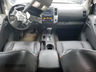 2017 Nissan Frontier Pro-4X z VIN 1N6DD0EV6HN772444, wystawiony jako Copart lot #55775545 z przebiegiem 202 695 mil mil oraz Szkoda całkowita • Salvage title. Historia ofert i sprzedaży dostępna na DreamBid. Obrazek 8.