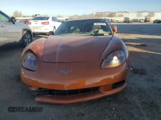 2007 Chevrolet Corvette z VIN 1G1YY36U375110988, wystawiony jako Copart lot #88572245 z przebiegiem 35 767 mil mil oraz Szkoda całkowita • Salvage title. Historia ofert i sprzedaży dostępna na DreamBid. Obrazek 5.