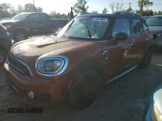 2017 MINI Countryman Cooper S with VIN WMZYT5C34H3D80809, listed as a Copart auction lot 73849884 with 0 mi miles and Salvage Title. Bid and sale history available at carsss.com. Image 1.