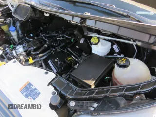 2018 Ford Transit z VIN 1FTYR1YG9JKA68352, wystawiony jako Copart lot #85918324 z przebiegiem 64 560 mil mil oraz Szkoda całkowita • Salvage title. Historia ofert i sprzedaży dostępna na DreamBid. Obrazek 7.