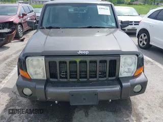 2006 Jeep Commander with VIN 1J8HG48K86C363187, listed as a IAAI auction lot 42090246 with 140,956 mi miles. Bid and sale history available at carsss.com. Image 6.