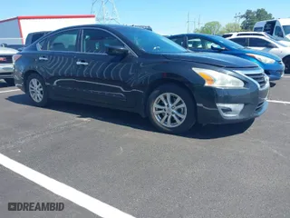 2015 Nissan Altima 2.5 SV with VIN 1N4AL3AP5FC108054, listed as a IAAI auction lot 41984259 with 160,230 mi miles. Bid and sale history available at carsss.com. Image 1.