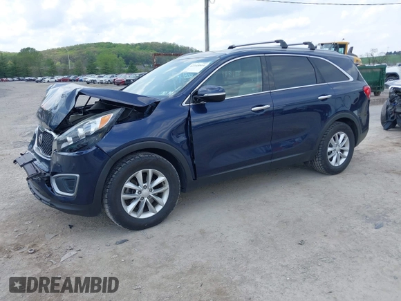 2017 Kia Sorento LX z VIN 5XYPG4A50HG290791, wystawiony jako IAAI lot #42148814 z przebiegiem 125 480 mil mil oraz . Historia ofert i sprzedaży dostępna na DreamBid. Obrazek 2.