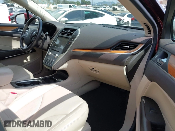 2019 Lincoln MKC Select with VIN 5LMCJ2C95KUL22363, listed as a IAAI auction lot 42245861 with 34,316 mi miles and . Bid and sale history available at DreamBid. Image 5.