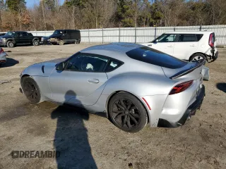 2022 Toyota Supra 2.0 with VIN WZ1DB2C08NW050265, listed as a Copart auction lot 88882465 with 14,576 mi miles and Salvage title. Bid and sale history available at DreamBid. Image 2.