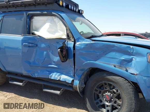 2018 Toyota 4Runner SR5 z VIN JTEBU5JR5J5488241, wystawiony jako IAAI lot #41997070 z przebiegiem 68 551 mil mil oraz . Historia ofert i sprzedaży dostępna na DreamBid. Obrazek 6.