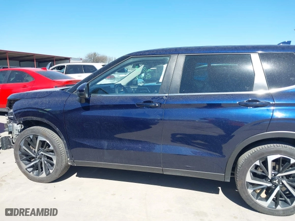 2023 Mitsubishi Outlander SE with VIN JA4J4UA86PZ026283, listed as a IAAI auction lot 41757757 with 52,429 mi miles. Bid and sale history available at carsss.com. Image 15.