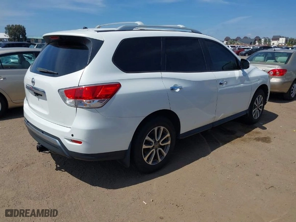 2013 Nissan Pathfinder SL with VIN 5N1AR2MN1DC674346, listed as a IAAI auction lot 41906778 with 203,306 mi miles. Bid and sale history available at carsss.com. Image 4.