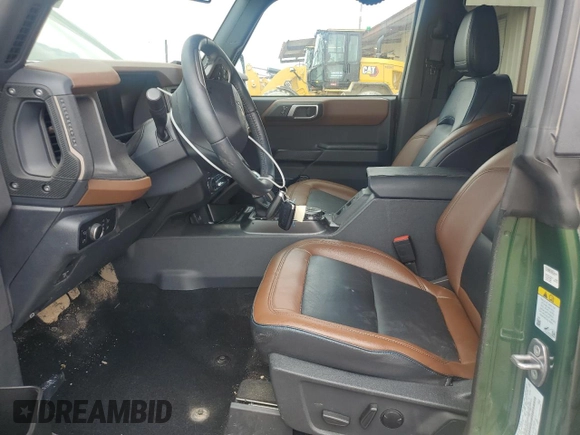 2024 Ford Bronco Outer Banks z VIN 1FMEE8BP9RLA50791, wystawiony jako Copart lot #55219925 z przebiegiem 27 910 mil mil oraz Szkoda całkowita • Salvage title. Historia ofert i sprzedaży dostępna na DreamBid. Obrazek 7.