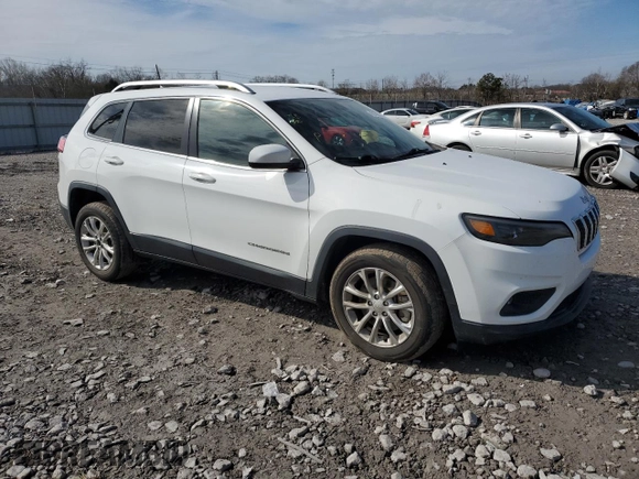 2019 Jeep Cherokee Latitude with VIN 1C4PJLCX3KD129402, listed as a Copart auction lot 43176705 with 100,137 mi miles and Salvage Title. Bid and sale history available at carsss.com. Image 4.