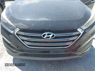 2016 Hyundai Tucson Limited with VIN KM8J33A2XGU195973, listed as a IAAI auction lot 42198560 with 111,181 mi miles. Bid and sale history available at carsss.com. Image 6.