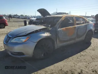 2014 Chrysler 200 LX with VIN 1C3CCBAG8EN103645, listed as a Copart auction lot 46946945 with 0 mi miles and Salvage Title. Bid and sale history available at carsss.com. Image 1.
