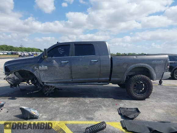 2018 Ram 2500 Big Horn z VIN 3C6UR5ML2JG368807, wystawiony jako IAAI lot #42159084 z przebiegiem 142 326 mil mil oraz . Historia ofert i sprzedaży dostępna na DreamBid. Obrazek 15.