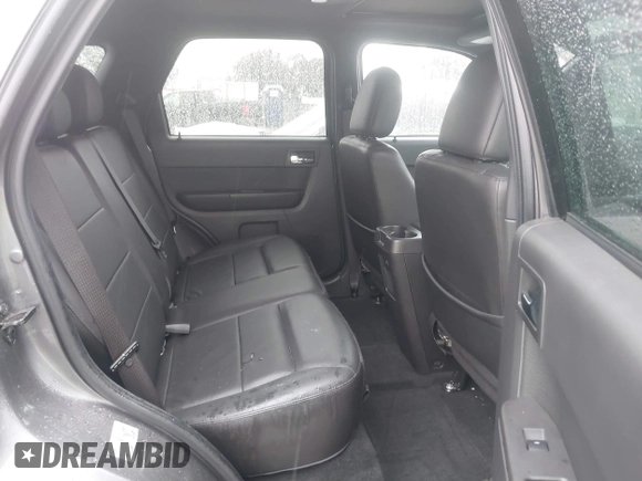2010 Ford Escape Limited с VIN 1FMCU0EG8AKB81518, выставлен на аукционе IAAI как лот 41725893 с пробегом 142 640 миль миль и . История ставок и продаж доступна на DreamBid. Изображение 8.