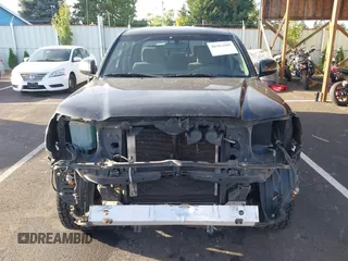 2005 Toyota Tacoma PreRunner with VIN 5TEKU72NX5Z024621, listed as a IAAI auction lot 40382089 with 180,080 mi miles. Bid and sale history available at carsss.com. Image 13.