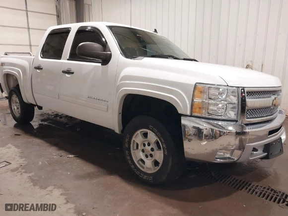 2012 Chevrolet Silverado 1500 LT with VIN 1GCPKSE71CF107277, listed as a IAAI auction lot 41505741 with 147,144 mi miles. Bid and sale history available at carsss.com. Image 1.
