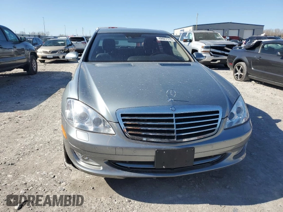 2009 Mercedes-Benz S 550 z VIN WDDNG86X09A245849, wystawiony jako Copart lot #49927115 z przebiegiem 87 093 mil mil oraz Czysty tytuł • Clean title. Historia ofert i sprzedaży dostępna na DreamBid. Obrazek 5.