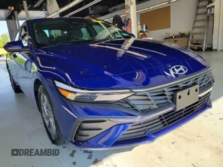 2024 Hyundai Elantra SEL with VIN KMHLM4DG9RU648650, listed as a IAAI auction lot 42853007 with 29,591 mi miles and . Bid and sale history available at DreamBid. Image 5.